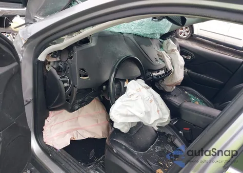 2020 Jeep Cherokee Latitude Plus 4X4 из США, поврежденный, VIN 1C4PJMLB3LD645707